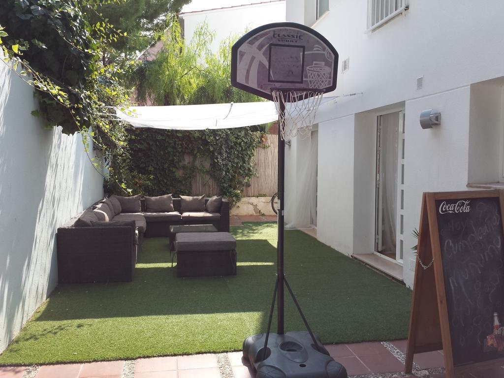 Sitges Beach Hostel Exterior foto